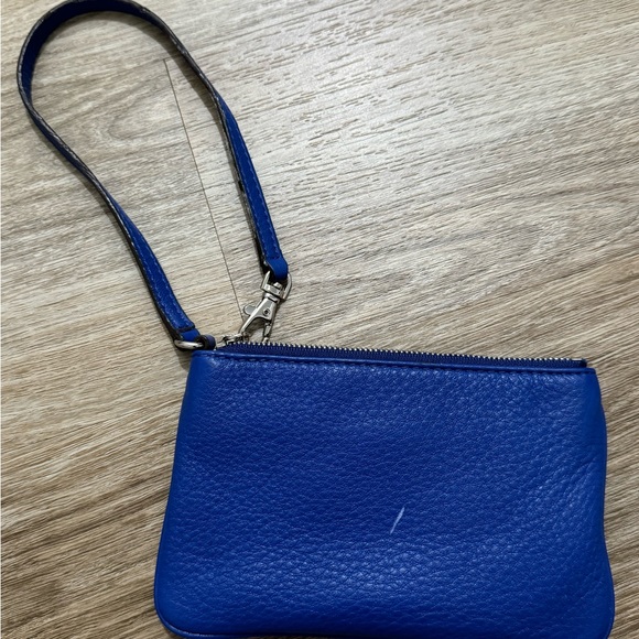 MICHAEL KORS FULTON TopZip Leather Wristlet - Picture 15 of 15